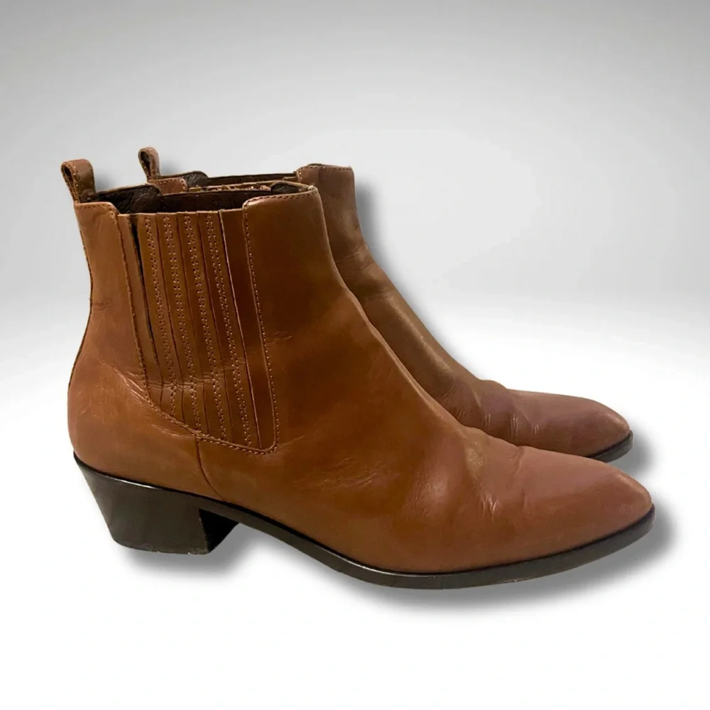 J.Crew Made in Italy Leather Ankle Boots 7.5 Brown Chelsea Low Heel - Picture 1 of 7